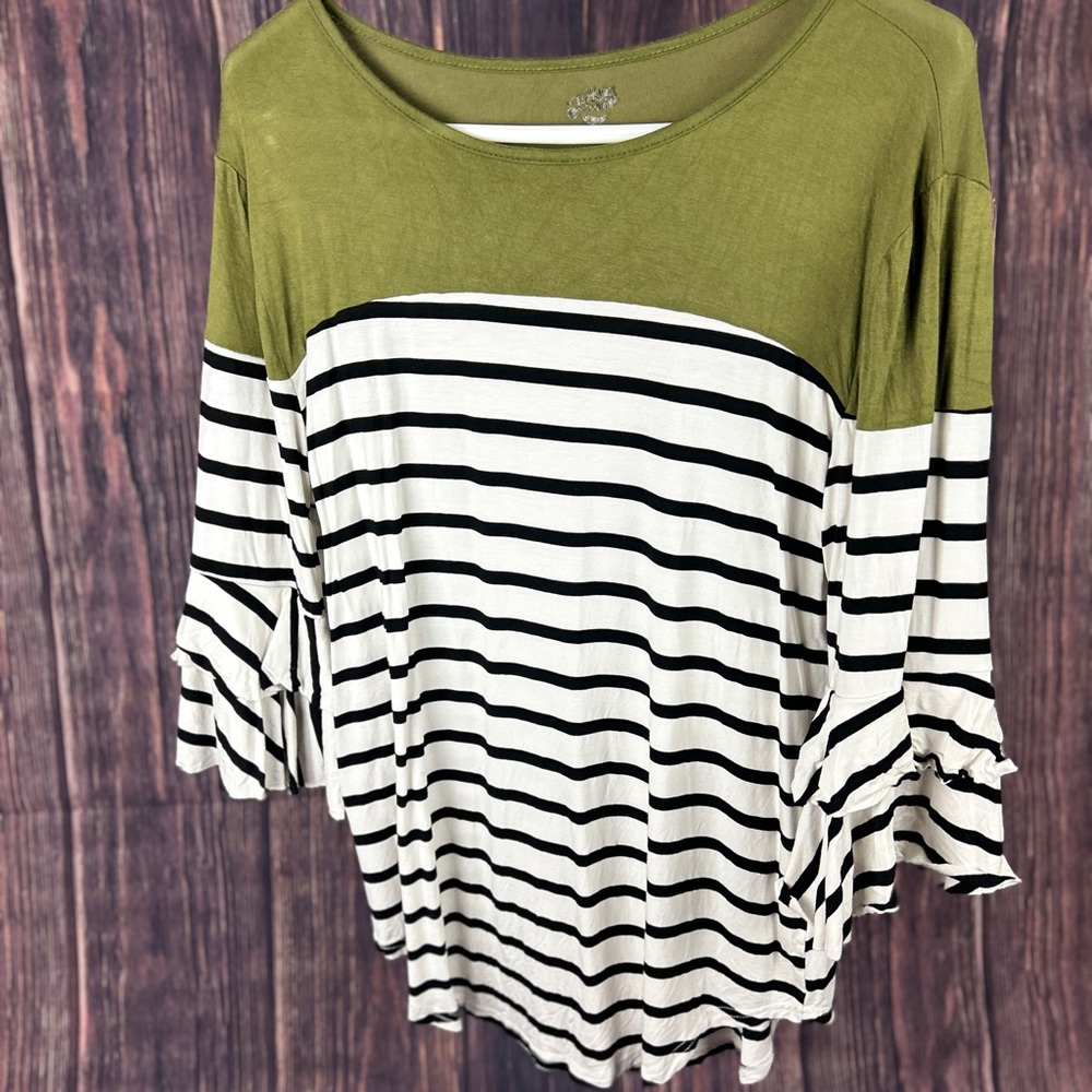 Tickled Teal Green and Yellow 3/4 Sleeve Boxy Blouse